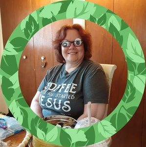 Meet your Posher, Debbi